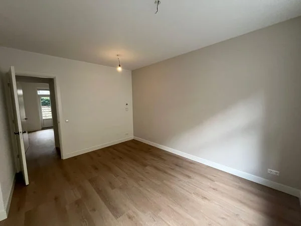 Rental property in Nieuwe Binnenweg 464-01, Rotterdam