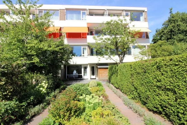 Rental property in De Lairesselaan, Rotterdam