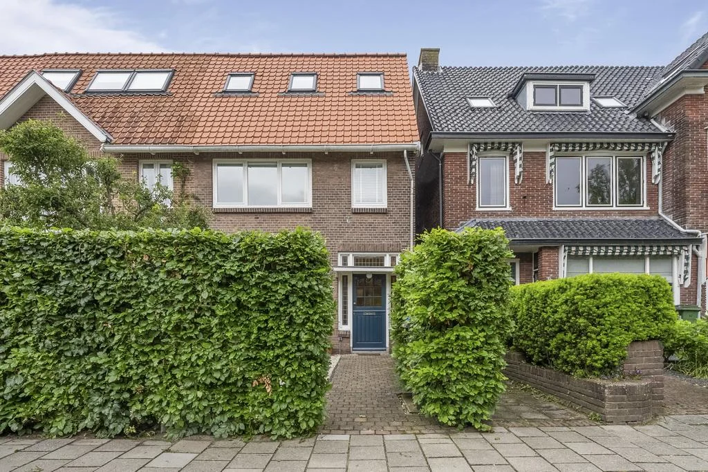 Rental property in Oranje Nassaulaan 65, Overveen