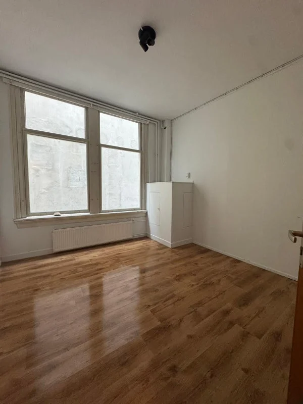Rental property in Oostzeedijk 336B, Rotterdam