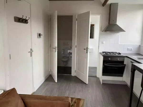 Rental property in Spoorsingel, Rotterdam