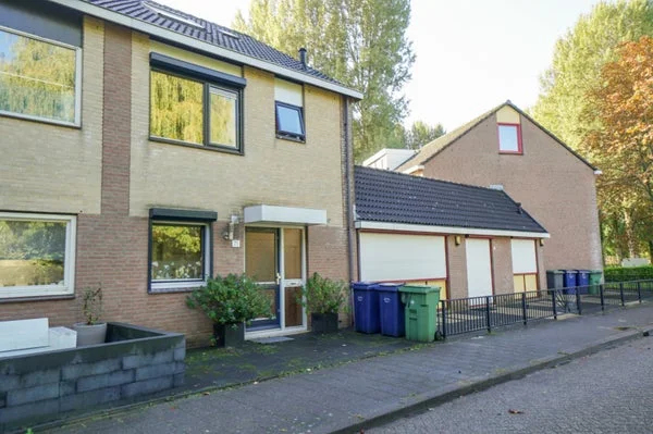 Rental property in Saint-Saensgracht 71, Almere