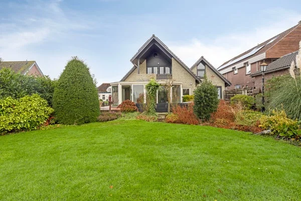 Rental property in Dorpsstraat 2, Wilnis