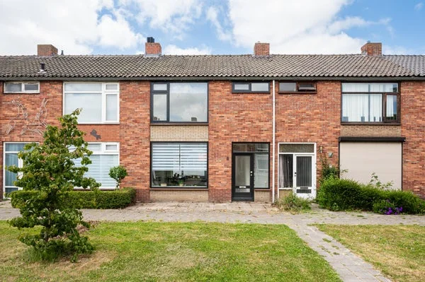 Rental property in Zeelandiastraat, Sas van Gent