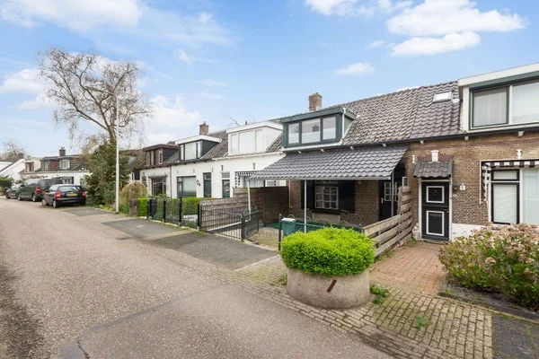 Rental property in Breekade, Krimpen aan de Lek