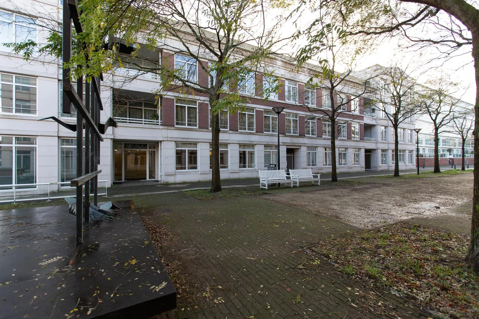 Rental property in Burgemeester De Monchyplein 3, The Hague