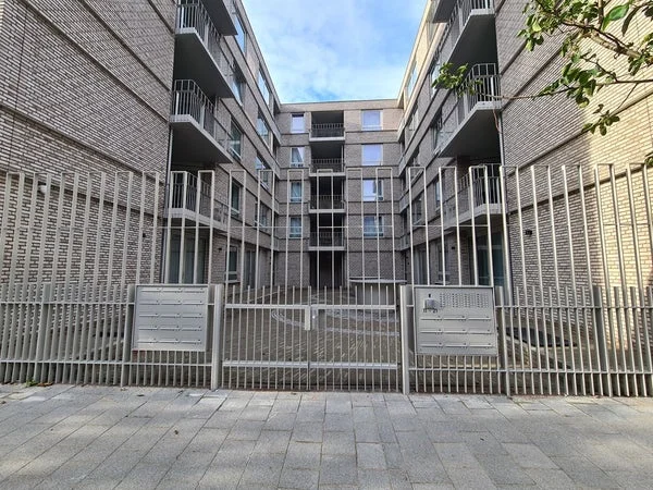 Rental property in Burgemeester Hoffmanstraat, Rotterdam