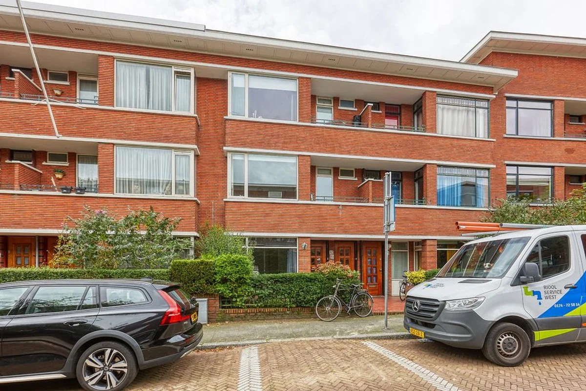 Rental property in Van der Aastraat 102, The Hague