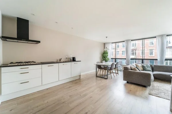 Rental property in Admiraal De Ruijterweg, Amsterdam