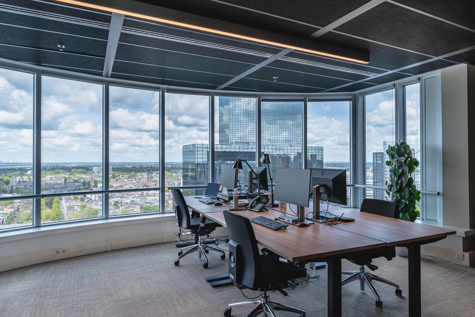 Rental property in Weena 690, Rotterdam