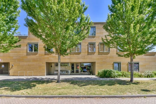 Rental property in Hugo de Grootsingel 23, Huizen