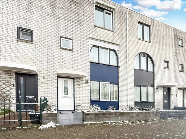Rental property in Reina Prinsen Geerligsdreef, Hoofddorp