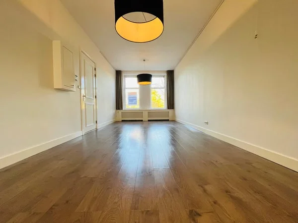 Rental property in Essenburgsingel 106B, Rotterdam