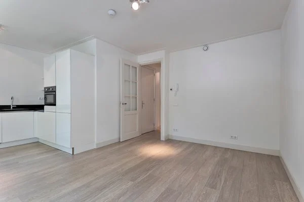 Rental property in Kinderdijkstraat 182, Amsterdam