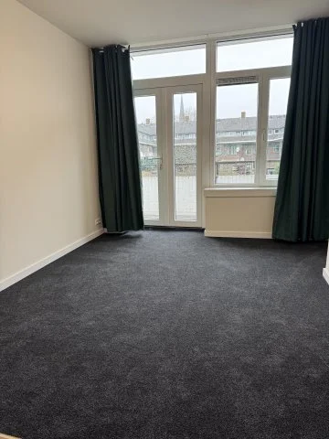 Rental property in Dorpsweg 2318, Rotterdam