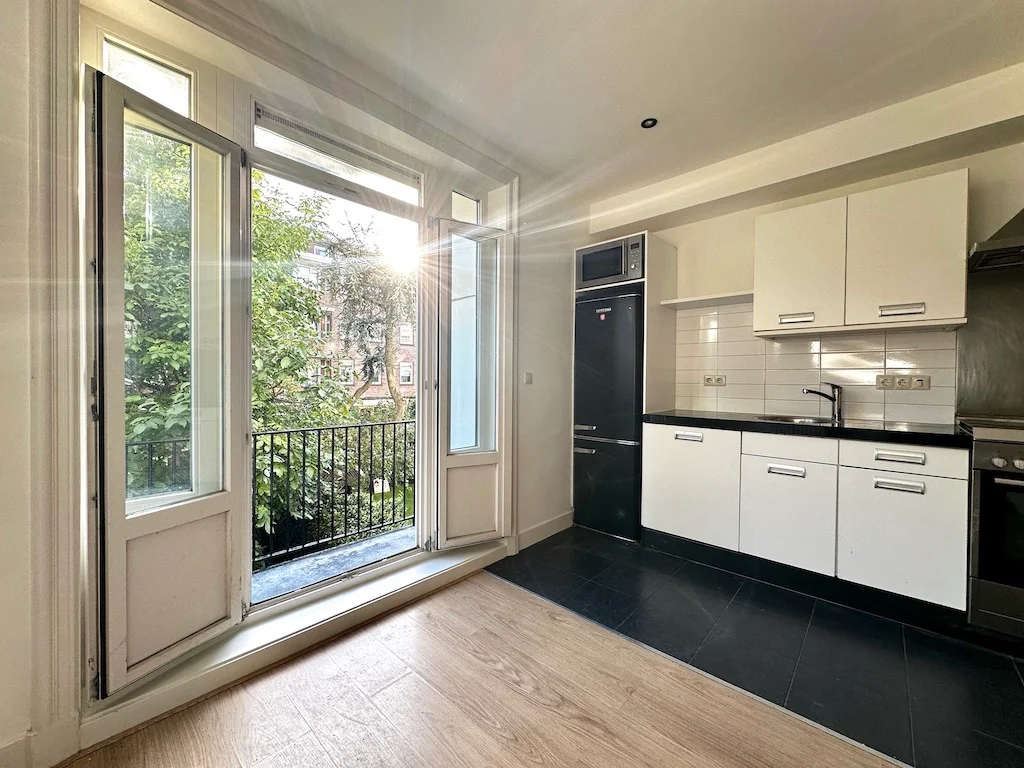 Rental property in Admiraal De Ruijterweg 12, Amsterdam