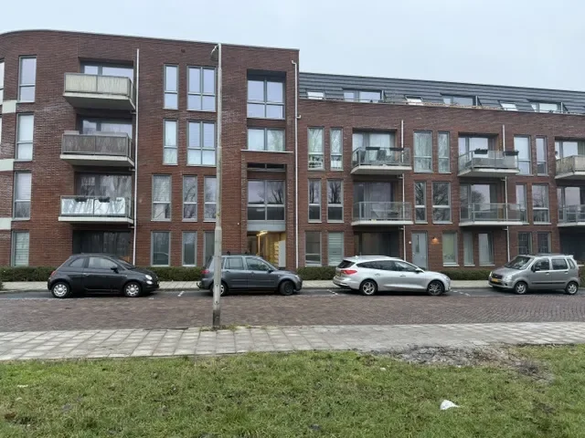 Rental property in Stratingplantsoen, Velsen-Noord