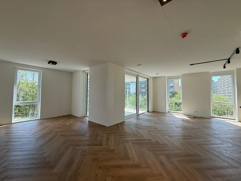 Rental property in Schönberglaan, Capelle aan den IJssel