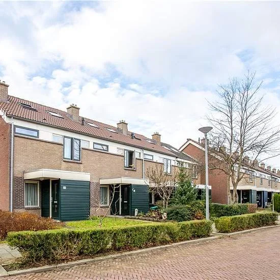 Rental property in Lepelaarstraat 3194, Rozenburg