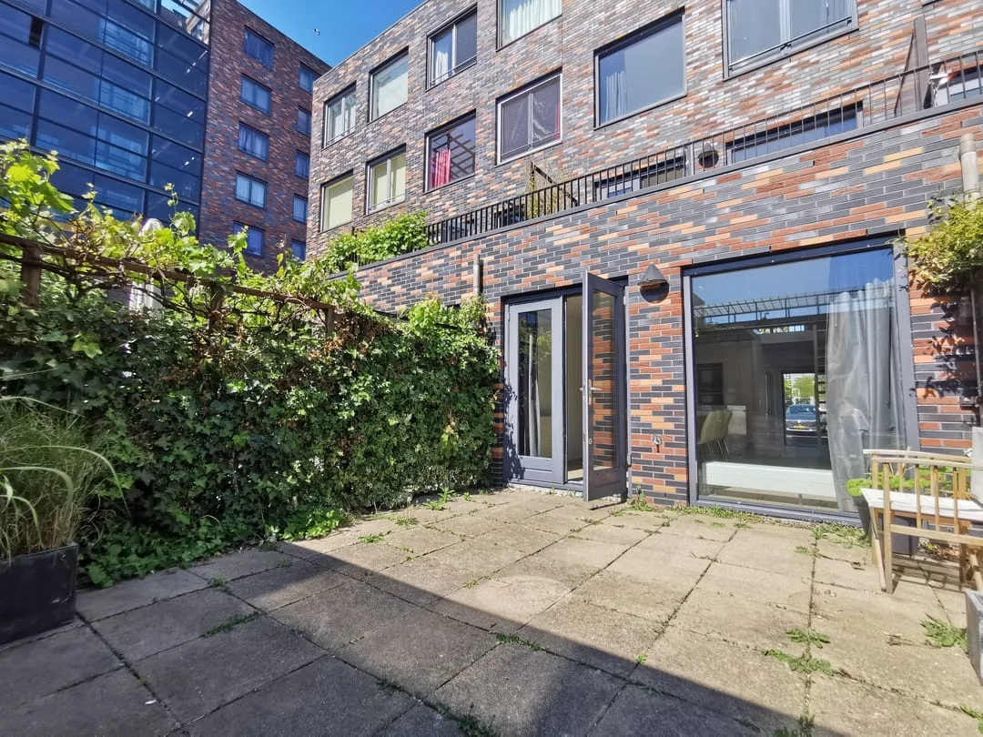 Rental property in J.B. Bakemakade 18, Rotterdam