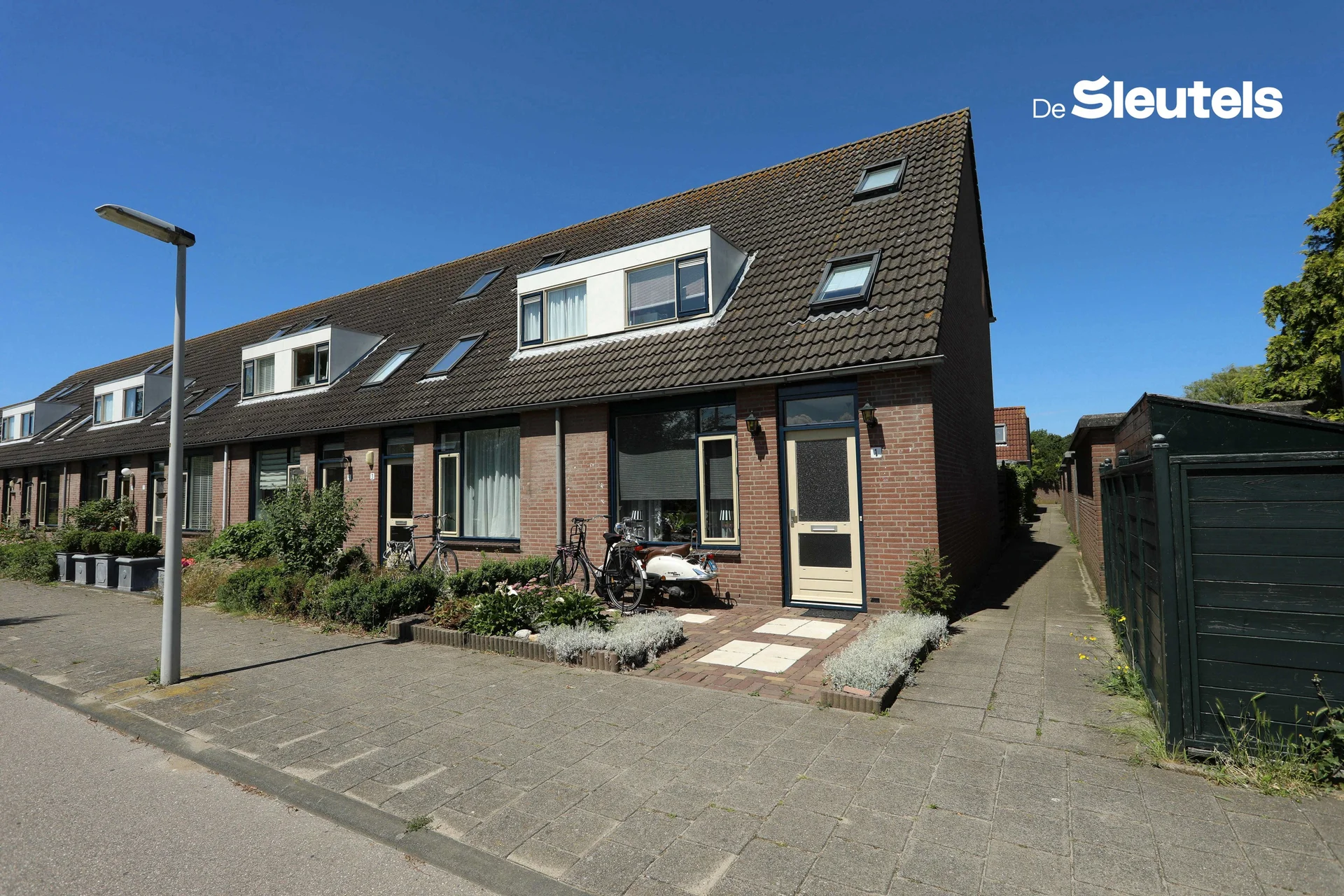 Rental property in Jantina van Hoornkade 1, Leiden