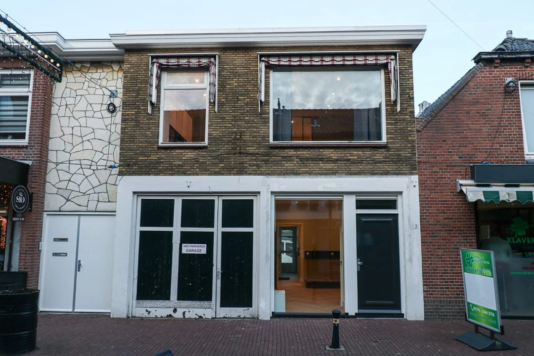Rental property in Zeestraat 3, Monster