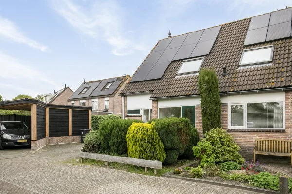 Rental property in Wiekslag 1, Oosterhout