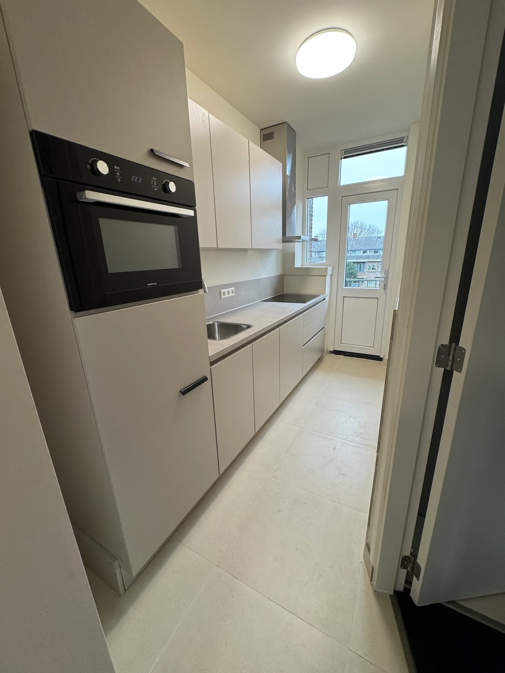 Rental property in Dorpsweg, Rotterdam