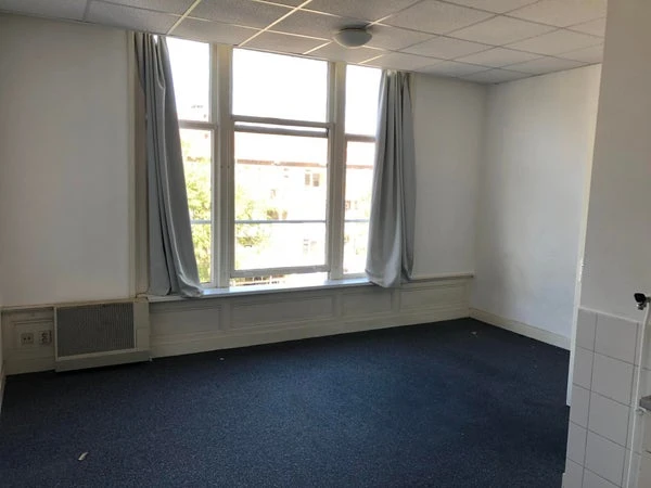 Rental property in Oostzeedijk 304E, Rotterdam