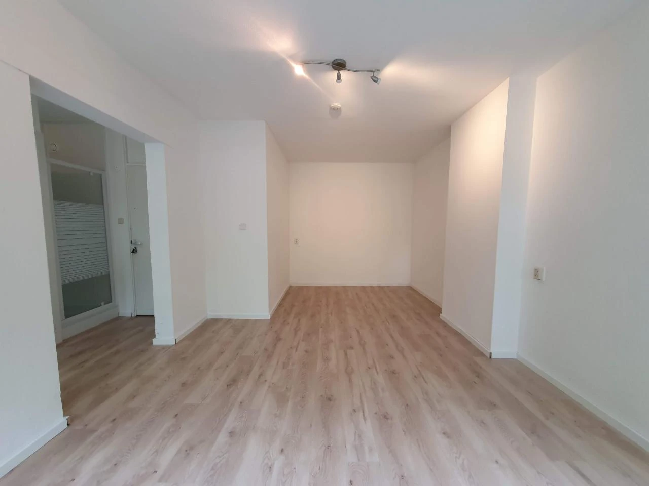 Rental property in Dordtselaan, Rotterdam