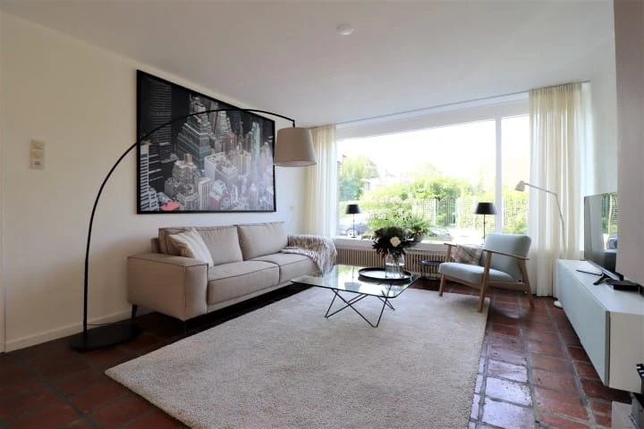 Rental property in Van Bassenstraat 74, Rotterdam