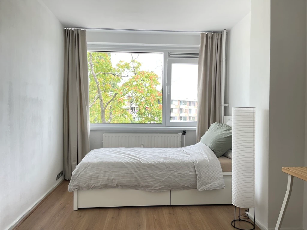 Rental property in Bierens de Haanweg, Rotterdam