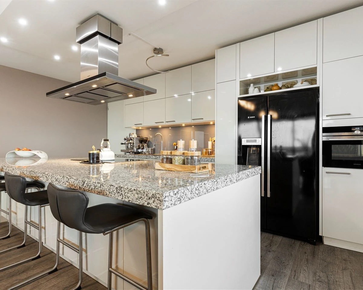 Rental property in Anna van Buerenstraat, The Hague