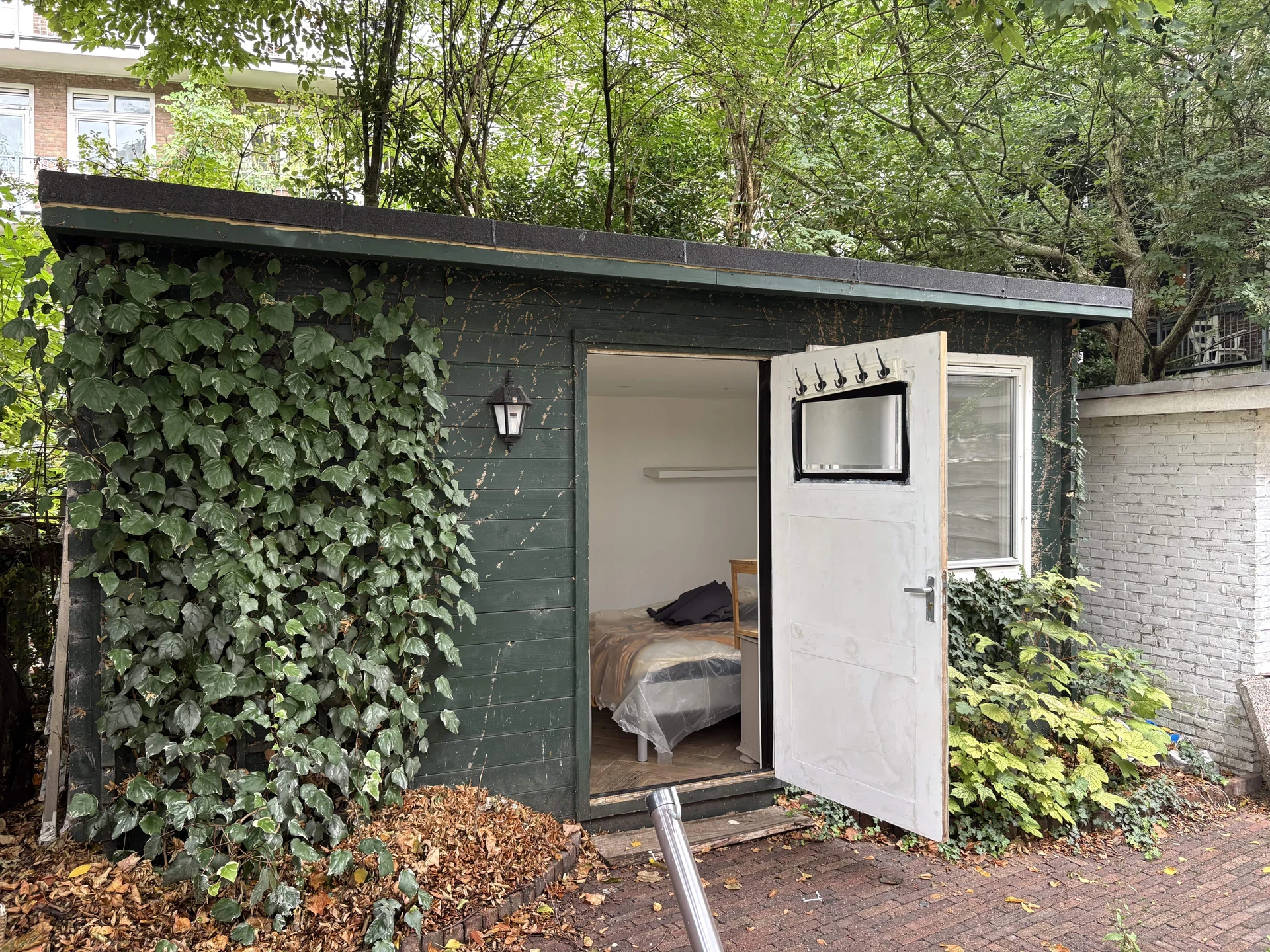 Rental property in Ben Viljoenstraat, Amsterdam