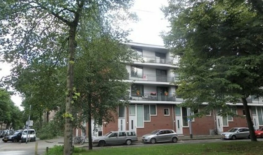 Rental property in Claes de Vrieselaan 27, Rotterdam