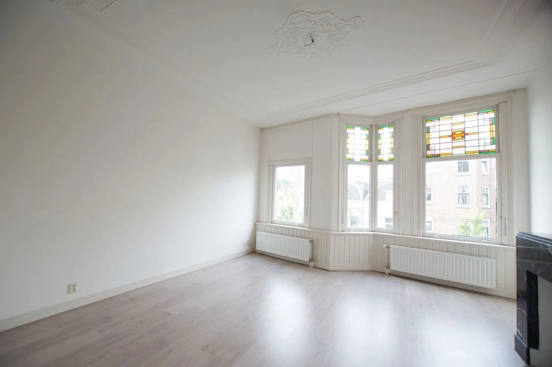 Rental property in Oudedijk 65B, Rotterdam