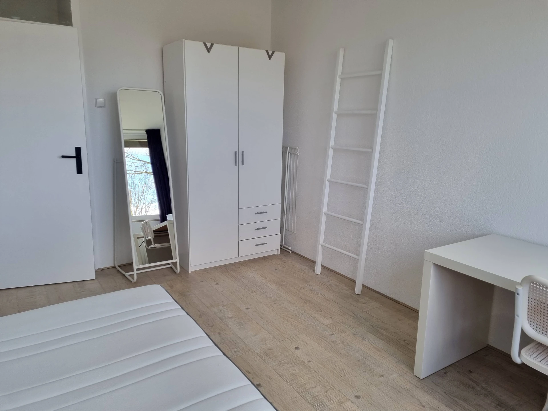 Rental property in Zangvogelweg, Amersfoort