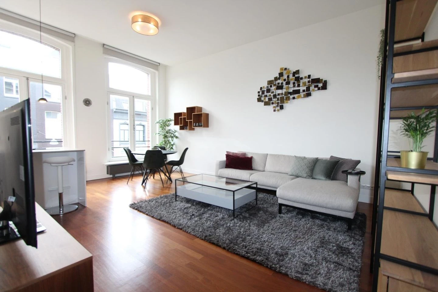 Rental property in Van Baerlestraat 15-2, Amsterdam