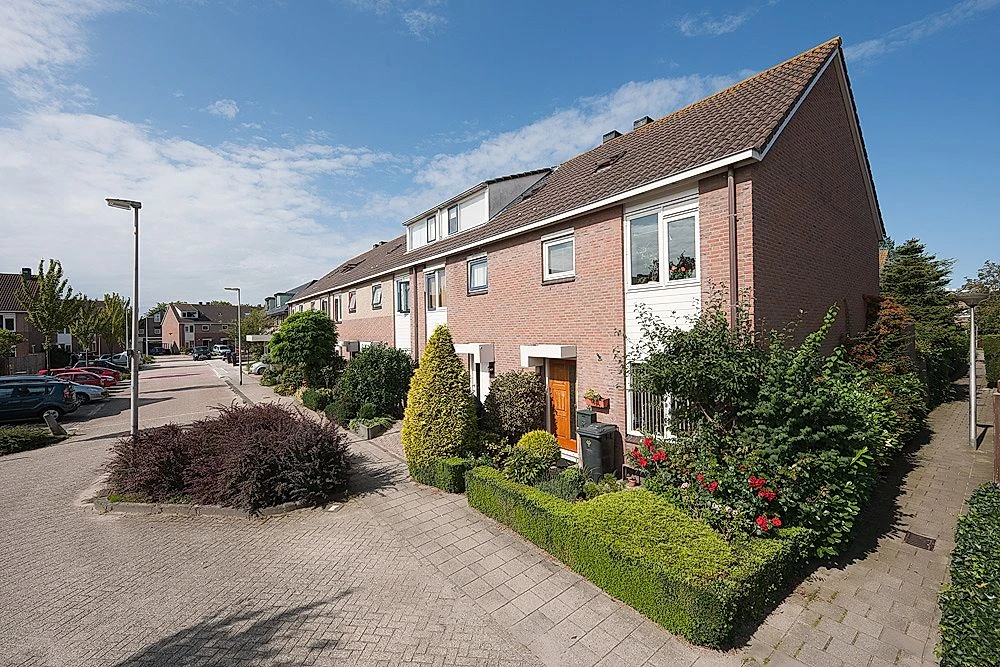 Rental property in Ivoorwit 12, Zoetermeer