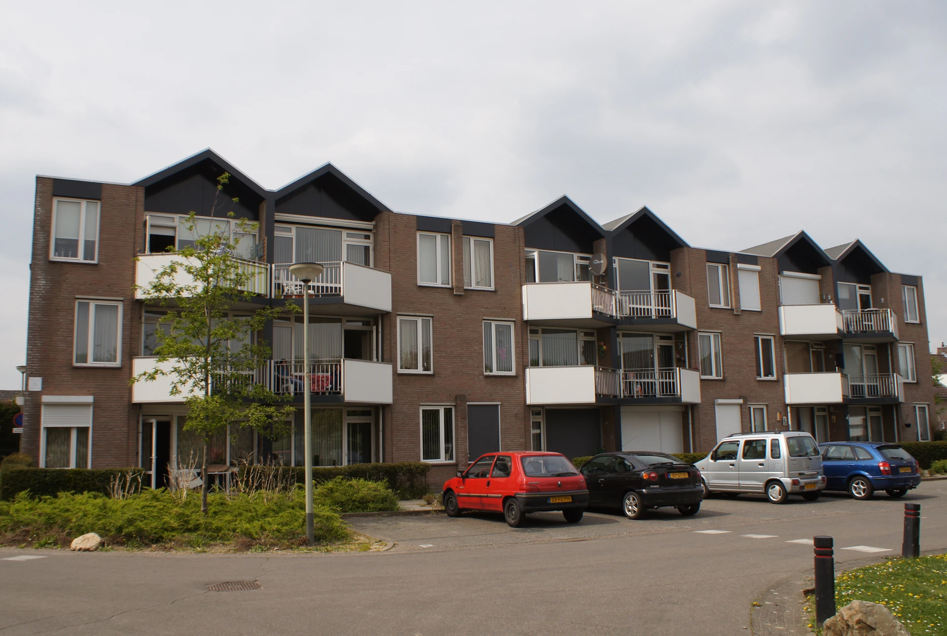 Rental property in Burg Kurversstraat 64, Urmond