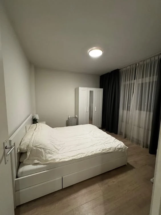 Rental property in Rembrandtweg, Amstelveen