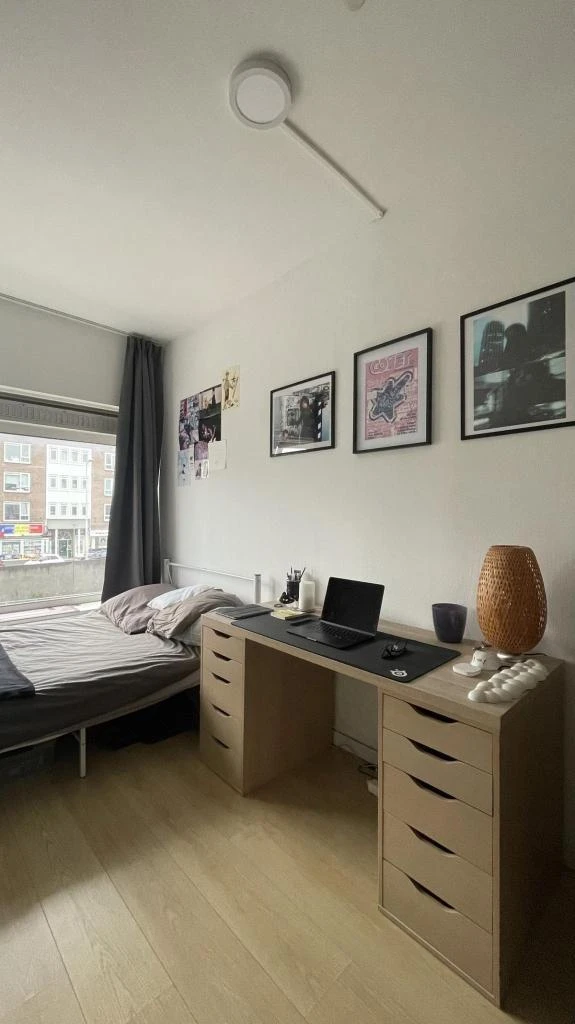 Rental property in Pleinweg, Rotterdam