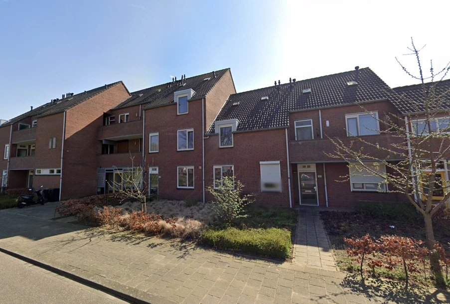 Rental property in Zilversparstraat 83, Pey