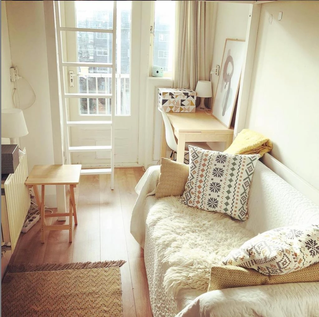 Rental property in Van Hallstraat, Amsterdam