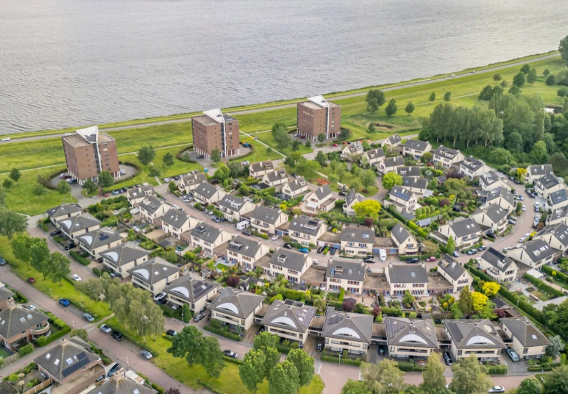 Rental property in Veldweg, Almere