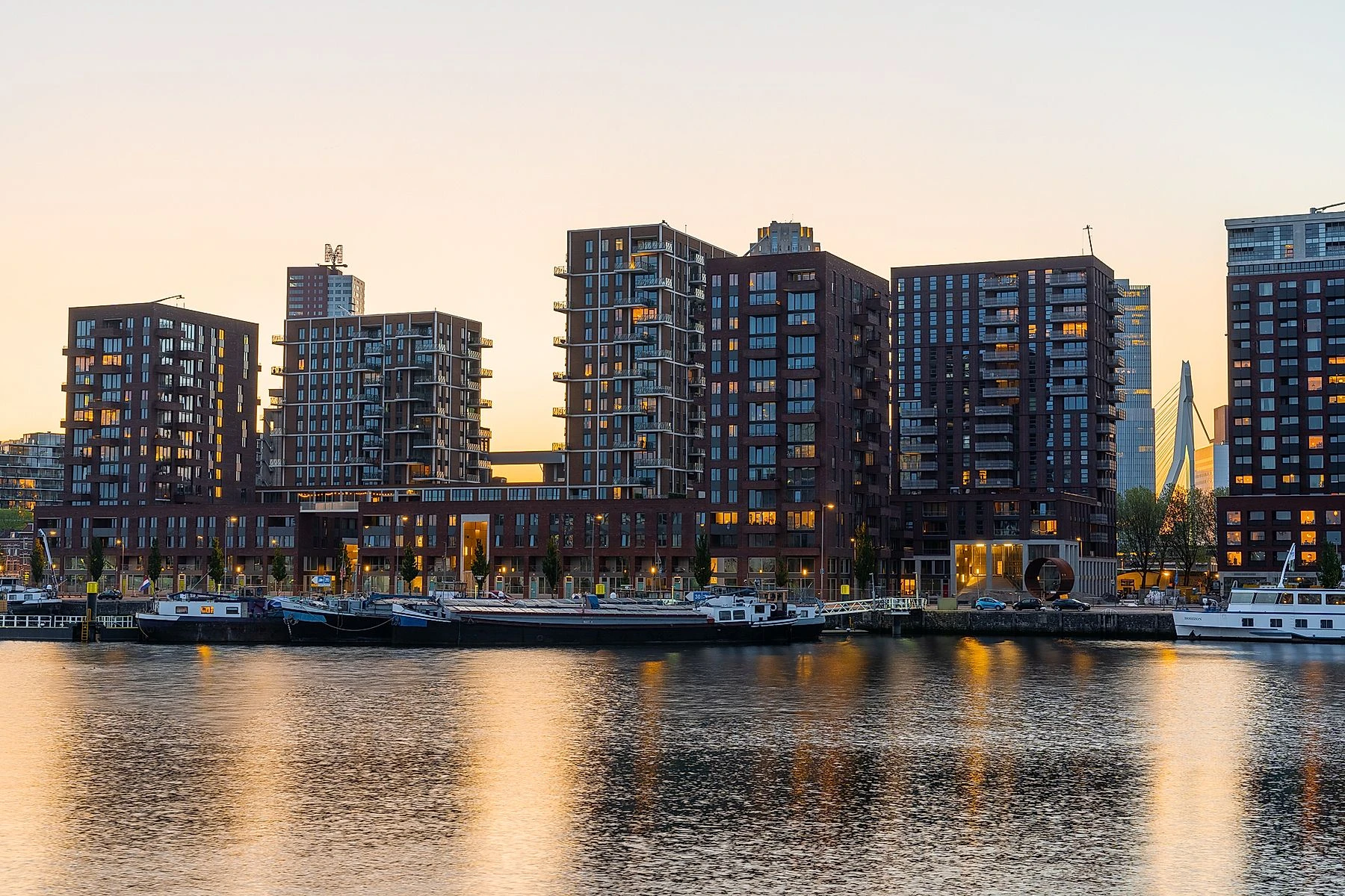 Rental property in Maashavenweg 67, Rotterdam