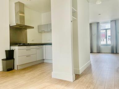 apartment de 70m2 à louer pour 1150€/mois à Stationsstraat, Maastricht