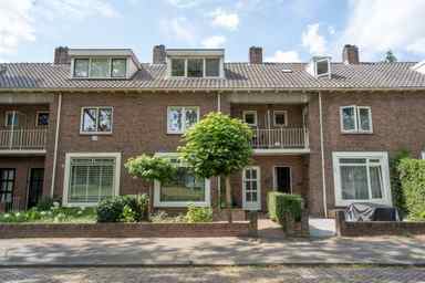 128m2 house to rent for 2700€/month in Witte de Withweg 1, Breda