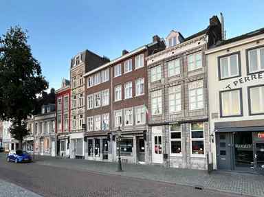 144m2 apartment zu vermieten für 1595€/Monat in Kesselskade, Maastricht