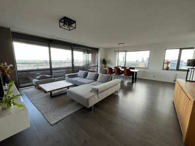 apartment de 99m2 à louer pour 2850€/mois à Lloydkade 829, Rotterdam
